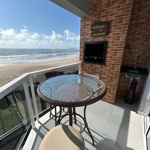 lindo-apartamento-de-frente-para-o-mar.santa-catarina-brasil.com/